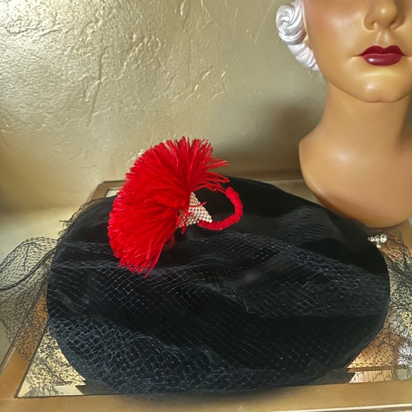 POSH 1940\'s BLACK VELVET HAT  - RHINESTONES + PEARL & FEATHER TRIM + VEIL